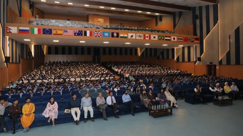 Catalyst Viraaj international speaker at corporate leadership summit